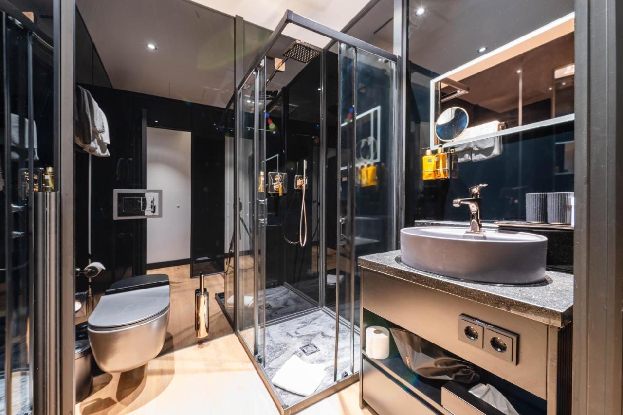 Large Double Room,1575247631:JPEG
